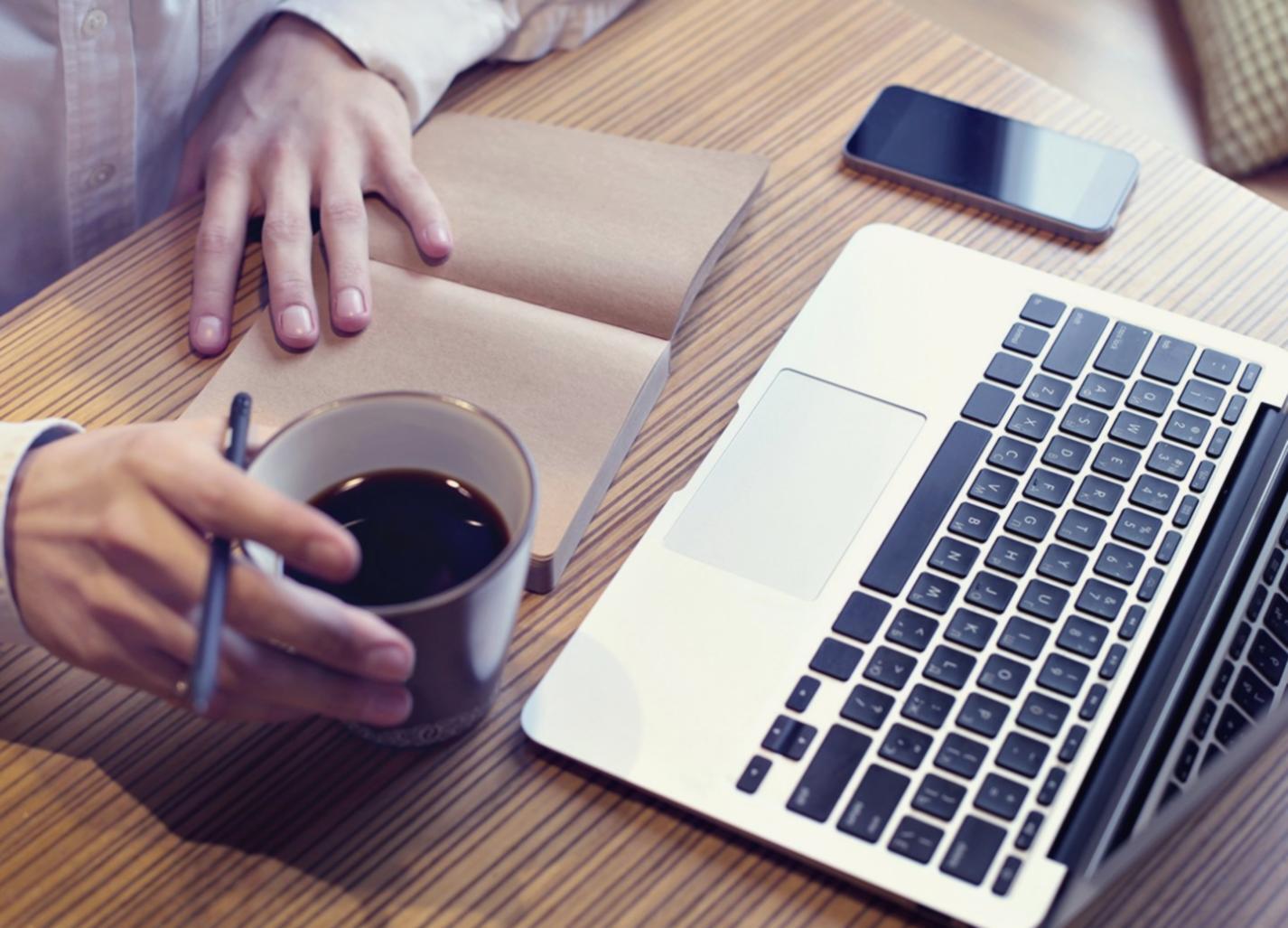 Детальна демонстрація техніки виконання присіду з ваговим навантаженням